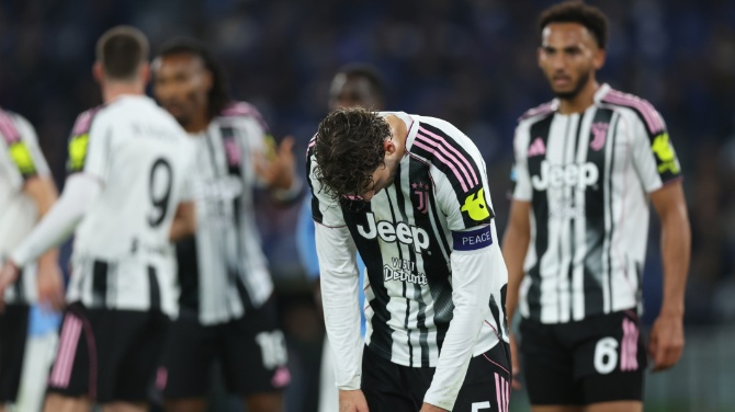El Juventus y el Milan se quedan sin 'Champions'; el Como y el Roma se aprovechan