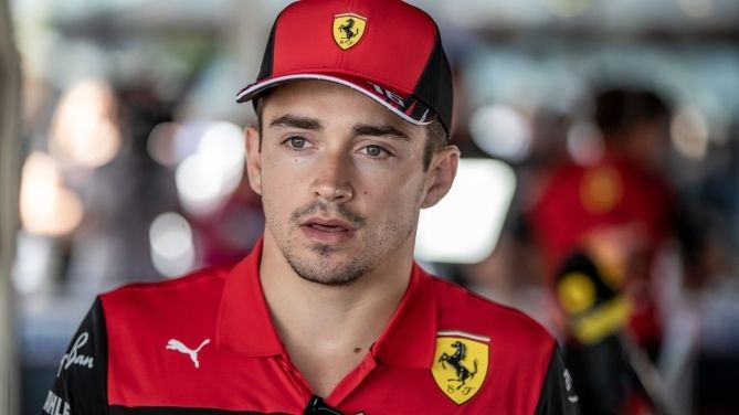 Leclerc domina el único libre de Miami; Sainz décimo y Alonso, decimonoveno