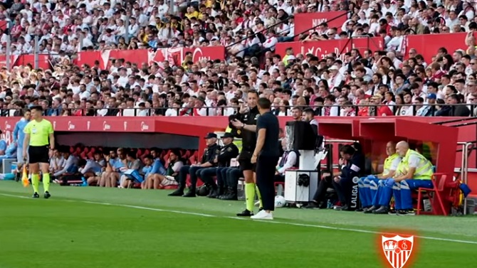 Problemas con el VAR retrasaron diez minutos en el inicio del Sevilla-Espanyol