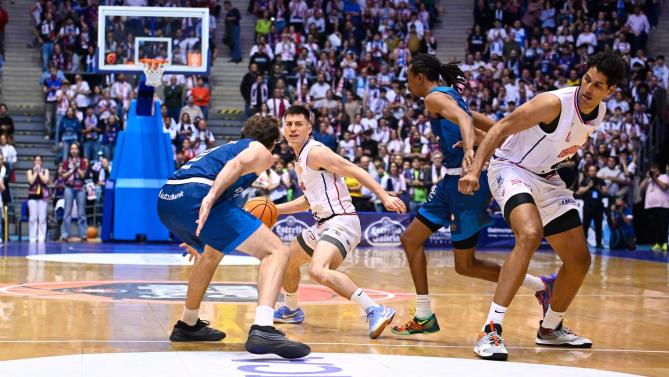 El Monbus Obradoiro amarra el liderato y logra el ascenso directo a la Liga Endesa