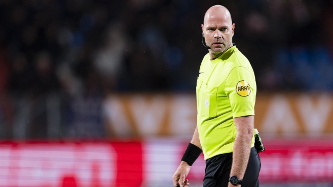 La FIFA excluye del Mundial a un árbitro neerlandés que había sido acusado de coacción sexual