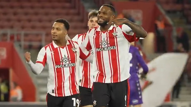 El espionaje vuelve al Championship: pillan a un analista del Southampton en un seto