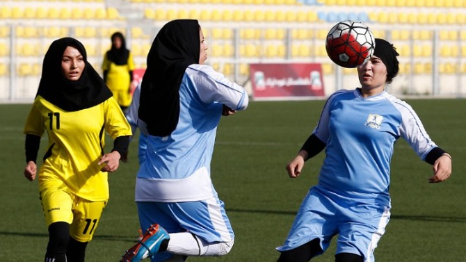 Las jugadoras afganas podrán representar a su país en competiciones FIFA