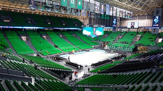 El estadio acusa a la Euroliga de errores y retrasos con las entradas de los aficionados