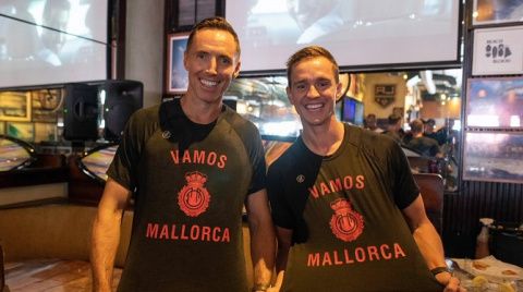 F: Stuart Holden F: Stuart Holden