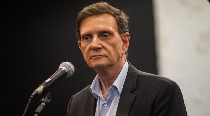 F: Folha de Sao Paulo F: Folha de Sao Paulo