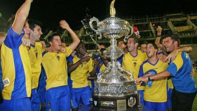 F.  Ayuntamiento de C&aacute;diz