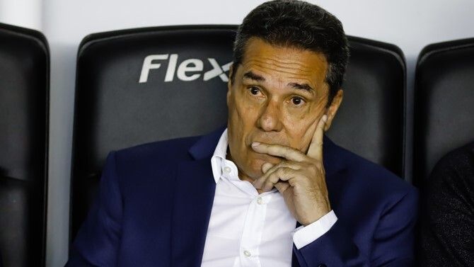 F: Shutterstock.com F: Shutterstock.com