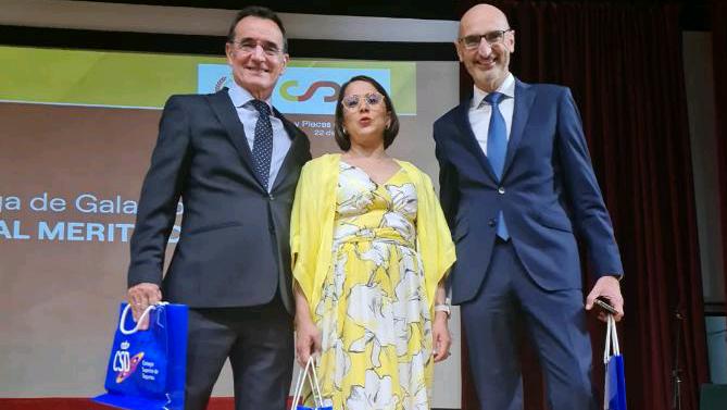 De izquierda a derecha, Juli&aacute;n Espartero, Cristina Pedrosa y Jes&uacute;s Avezuela