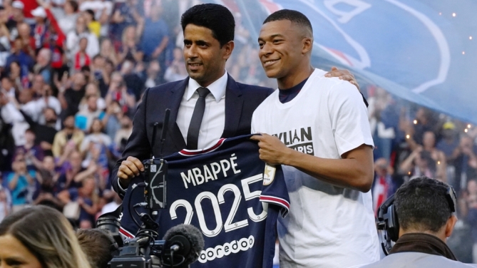 F. Shutterstock F. Shutterstock