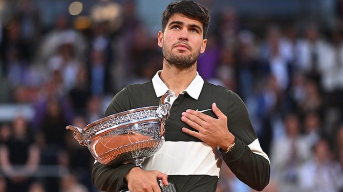 F. @rolandgarros F. @rolandgarros