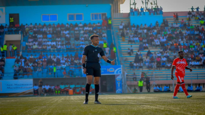 Canadá ofrece a Omar Artan arbitrar partidos del Mundial tras el veto de EEUU