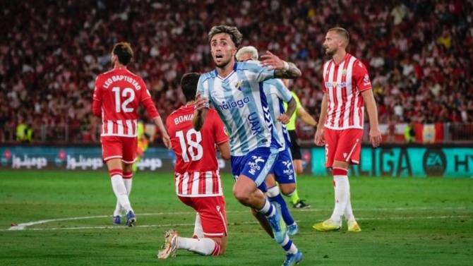 El Málaga gana la final del playoff de ascenso en Almería y vuelve a Primera ocho años después
