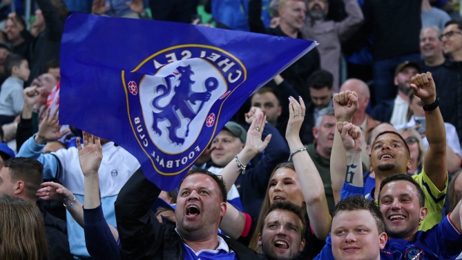 La UEFA sanciona a 14 clubes, entre ellos Chelsea y Juventus, por infringir el 'Fair Play'