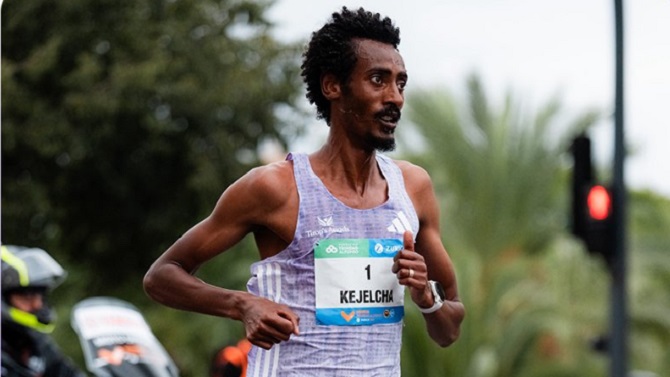 La marca de Kejelcha en Castelló, nuevo récord de 10k en ruta tras anularse el de Kipruto