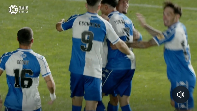 El Sabadell golea al Zamora y vuelve al fútbol profesional cinco años después