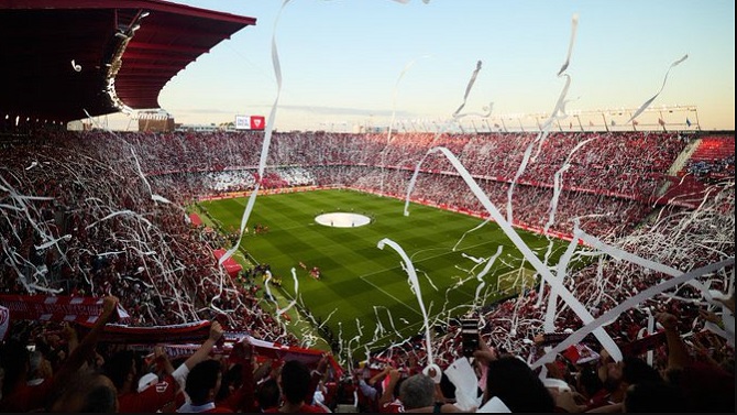 Grupos sevillistas organizan una protesta tras frustrarse la operación de venta del club