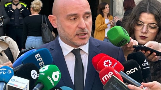 El delegado del Gobierno dice que el portero del Sabadell debería disculparse con Sánchez