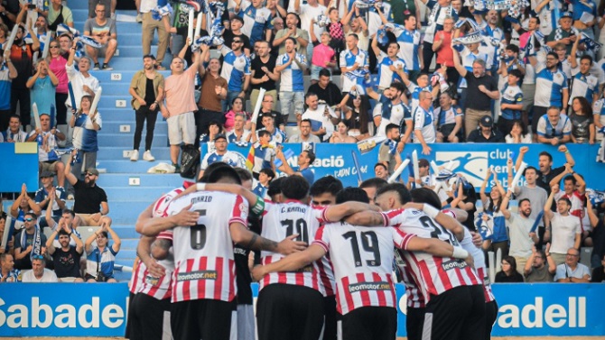 Proponen multa de 5.000€ por salto de aficionados al campo en el partido Zamora-Cacereño