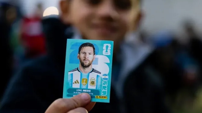 F: EFE F: EFE