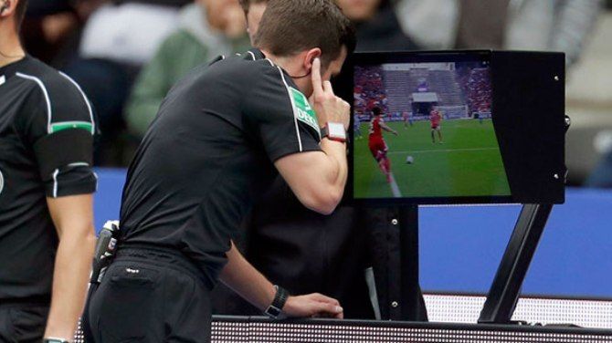 Menos pérdidas de tiempo; roja por taparse la boca y más competencias para el VAR