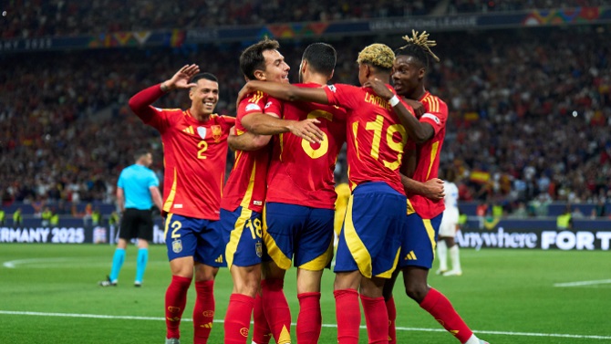 ¿Hasta dónde llegó España las seis veces que fue primera de grupo en los Mundiales?