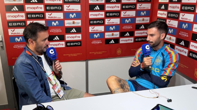 Alex Baena se acuerda de Fede Valverde en la víspera del partido de España frente a Uruguay