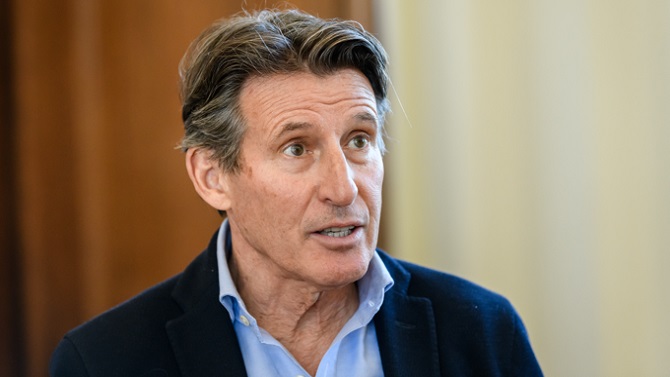 El COI prorroga los mandatos a los miembros de la organización Sebastian Coe y Tricia Smith