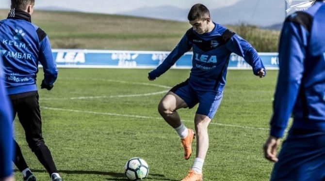 F: Deportivo Alavés F: Deportivo Alavés