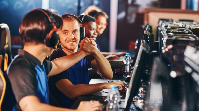 F. Shutterstock F. Shutterstock