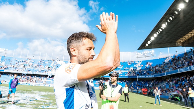 Aitor Sanz anuncia su retirada tras 13 años en el CD Tenerife pero se queda en el club