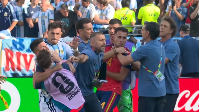 La FIFA nombra un instructor para investigar los incidentes de Argentina en la final