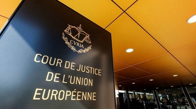 El TJUE avala la prohibición de ejercer en otros países a dos directivos de la Juve sancionados