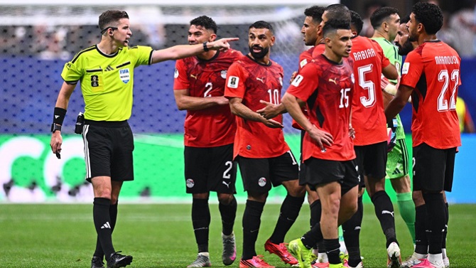 Egipto pide excluir al árbitro Letexier, que le pitó ante Argentina, del resto del Mundial