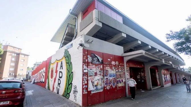 La plantilla del Rayo denuncia que el club y la Comunidad desoyeron las advertencias