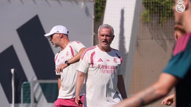 Mourinho termina de perfilar su cuerpo técnico: se va Llopis y llega Sandro Carriço