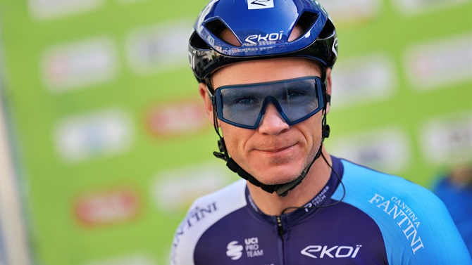El británico Chris Froome, ganador de cuatro ediciones del Tour de Francia, se retira