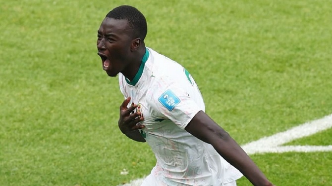 Pape Gueye deja la selección de Senegal 