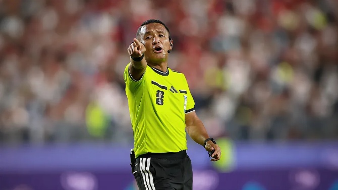 El árbitro salvadoreño Iván Barton dirigirá la semifinal Francia-España