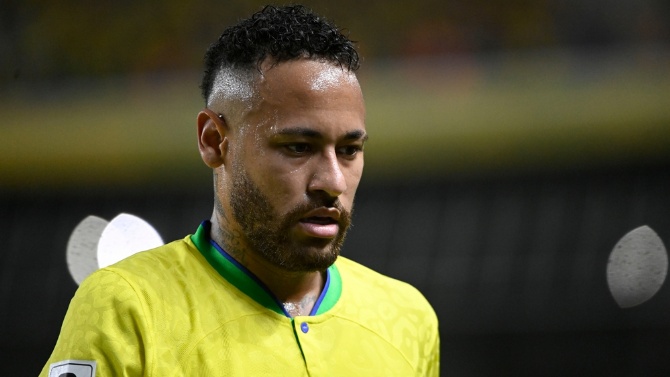 Cinco días después de la eliminación del Mundial, Neymar abandona otro, el de póquer