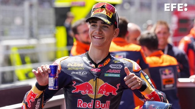 El español Brian Uriarte logra su primera 'pole position' en Moto3 con apenas 17 años