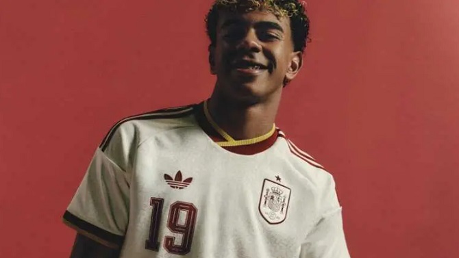 Las búsquedas de la camiseta de España crecen más de un 370% en Francia antes de la semifinal