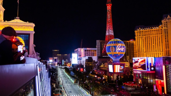 El problema de las alcantarillas en el GP de Las Vegas 2023 costará tres millones a la Fórmula 1