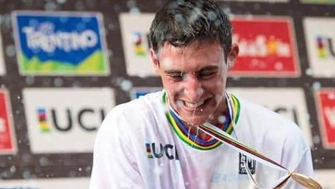 Eloi Palau est&aacute; siendo atendido en un hospital de Trento con lesiones en las extremidades y en la vista (Facebook)