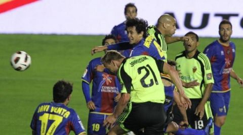 F: El Mundo F: El Mundo