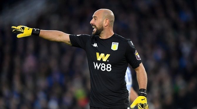 F: Pepe Reina (Twitter)