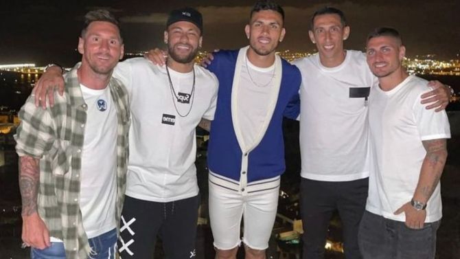 F. Instagram F. Instagram