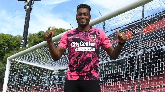 F: Cuenta oficial de twitter - @Newells