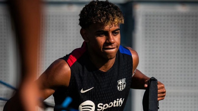 F: @LamineeYamal F: @LamineeYamal