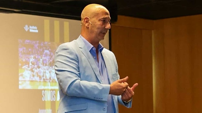 Pedro Fern&aacute;ndez, presidente del Baloncesto Sevilla. - @BaloncestoSev